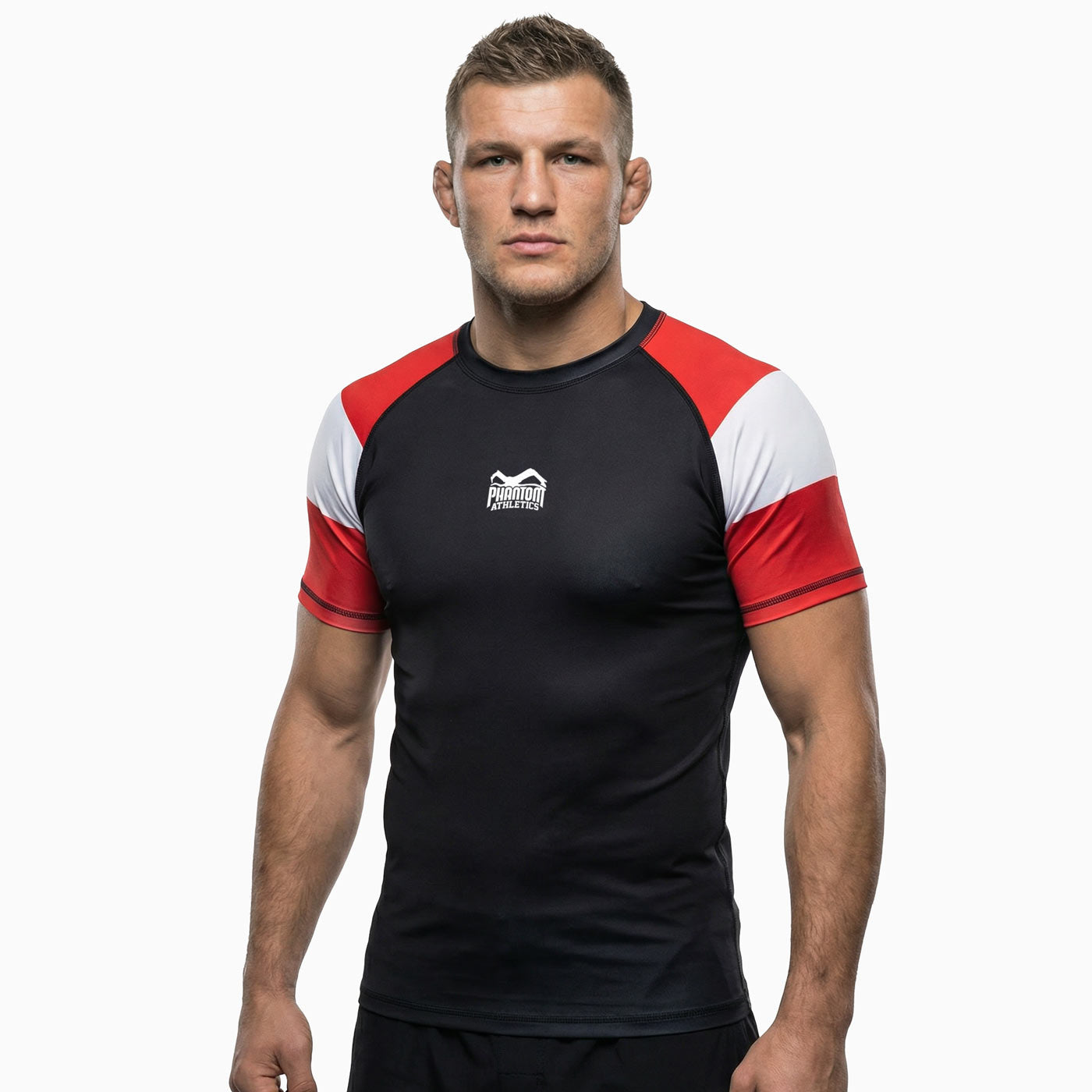 Das Phantom Athletics Rashguard Team Austria steht für maximale Performance im MMA, Grappling und Jiu-Jitsu Training. Der hochwertige Kompressionsstoff unterstützt deine Muskulatur, sorgt für ein trockenes Tragegefühl und bietet optimale Bewegungsfreiheit bei intensiven Sparring- und Kampfsport-Einheiten.