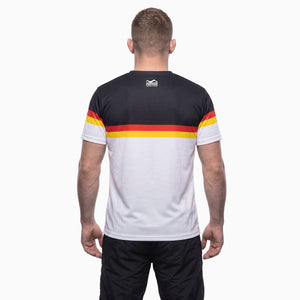 Dieses hochwertige Trainingsshirt von Phantom Athletics wurde für maximale Bewegungsfreiheit und Performance im Kampfsport entwickelt. Der leichte Stoff unterstützt dich bei Sparring, Grappling, Fitness-Workouts und anspruchsvollen Trainingseinheiten im Gym.