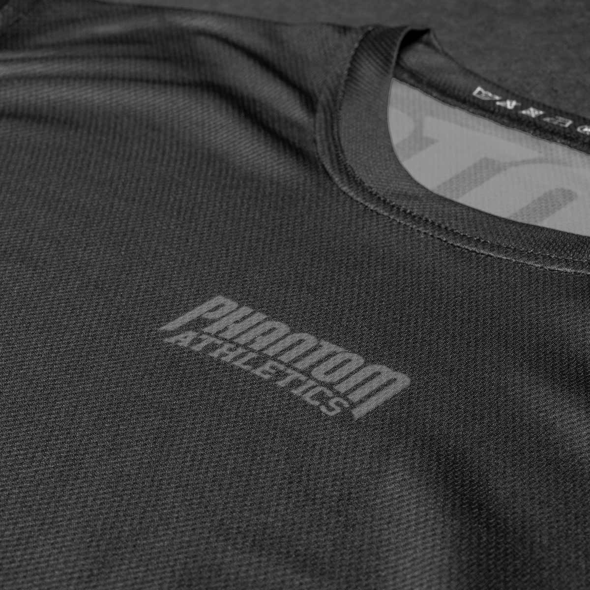 Das Phantom EVO Supporter Trainingsshirt für deinen Kampfsport. Atmungsaktiv und funktional. Ideal für MMA, BJJ oder Muay Thai. Hochwertiger Sublimationsdruck für ein makelloses Design.