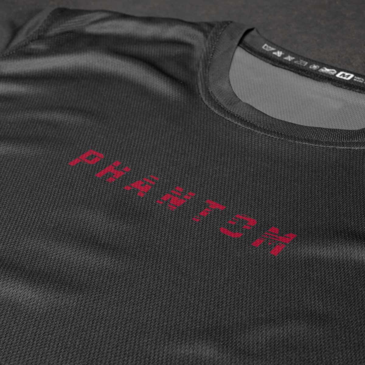 Das Phantom EVO Trainingsshirt für deinen Kampfsport. Atmungsaktiv und funktional. Ideal für MMA, BJJ oder Muay Thai. Im limitierten Tiger Unit Design.