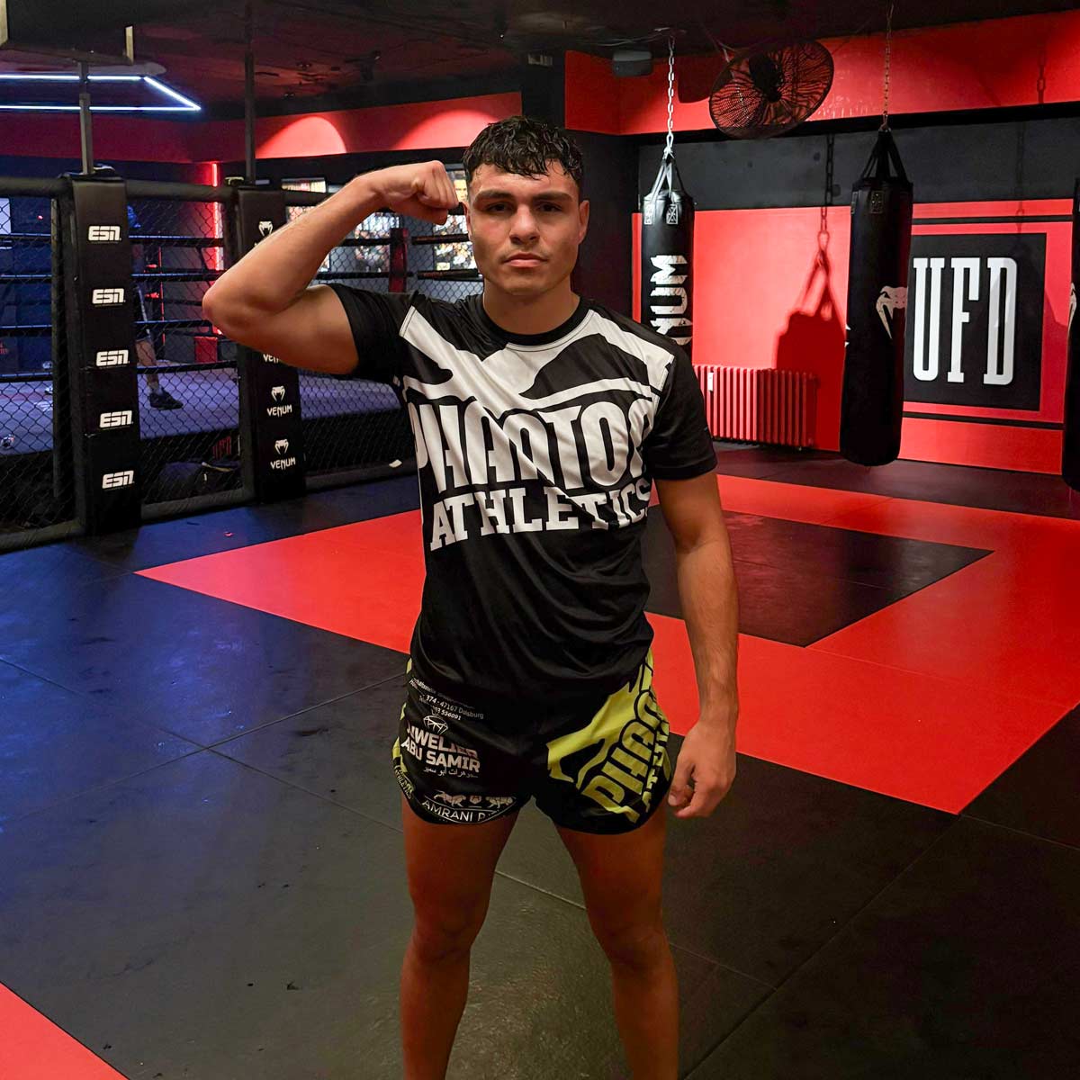 Phantom Athletics Training Shirt EVO+ Supporter – für Sportler, die Performance und Stil im Kampfsport vereinen wollen.