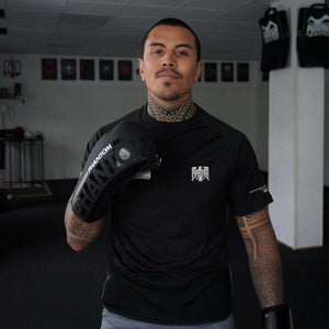 Phantom Athletics Training Shirt Evo „German Eagle“ – mit Patriot-Design inklusive stilisiertem Adler-Logo, ideal für Kampfsportler, die Funktionalität mit starker, nationaler Präsenz kombinieren möchten.