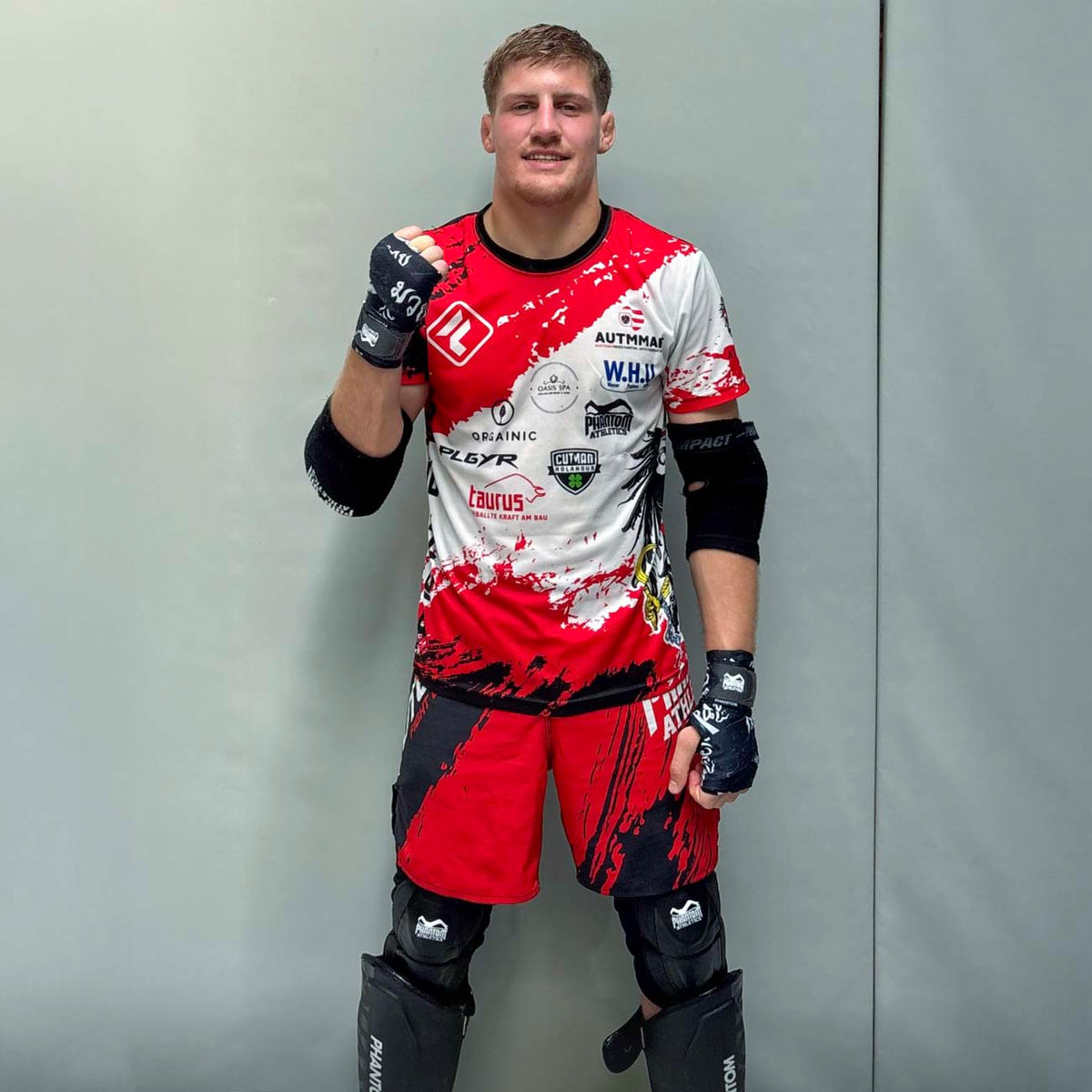 Phantom Athletics Elbow Guard Impact – Leichter, elastischer Ellbogenschoner aus Polyester mit Schaumstoffpolsterung für sicheren Schutz bei MMA, Muay Thai und Grappling.