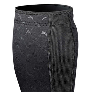 Eng anliegendes Design, maximaler Schutz und trotzdem flexible Form – diese Elite Grappling Schienbeinschützer von Phantom Athletics eignen sich hervorragend für Technik, Sparring und MMA Wettkämpfe.