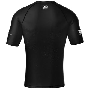 Phantom Athletics Rashguard Germany Shortsleeve – Kompressionsshirt mit atmungsaktivem Funktionsstoff, ideal für Kampfsport, Jiu‑Jitsu oder intensive Sparringsessions.