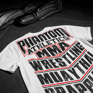 Das EVO MMA Sports Training Shirt von Phantom Athletics zeichnet sich durch seinen sportlichen, modernen Look und den sublimierten Druck aus. Es ist eine ausgezeichnete Wahl für Freizeit und Training, da es Bewegungsfreiheit und Langlebigkeit vereint.