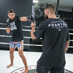 Phantom Athletics Boxing Sticks – Leichte, langlebige Schlagpratzen mit ergonomischem Griff und strapazierfähigem PU-Kunstleder für intensives Training.