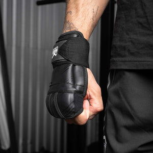 Fastwraps Lite von Phantom Athletics – speziell entwickelt für schnelle Bandagierung und guten Schutz im Kampfsport. Ideal für Einsteiger und Fortgeschrittene, die Wert auf Funktionalität und Effizienz legen.