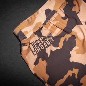 Diese Kampfsport-Shorts im markanten Hornet-Look bieten maximale Beweglichkeit und starken Halt. Perfekt für intensive Sparrings und dynamische Techniken im Training.