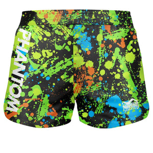 Aus atmungsaktivem und reißfestem Material gefertigt, bieten die Fightshorts FUSION Splatter Komfort und Langlebigkeit für intensives Training in Sportarten wie MMA und Muay Thai. Die Shorts sind speziell auf die Anforderungen des Kampfsports abgestimmt.