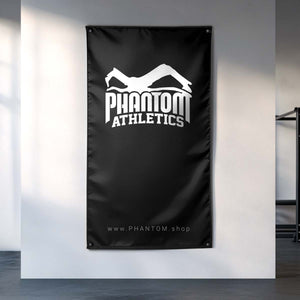 Die Gym Flag „Team Phantom“ steht für Zusammenhalt und Stärke im Kampfsport. Perfekt für dein Gym oder Home Gym – sie zeigt deine Verbindung zur Phantom Athletics Community.