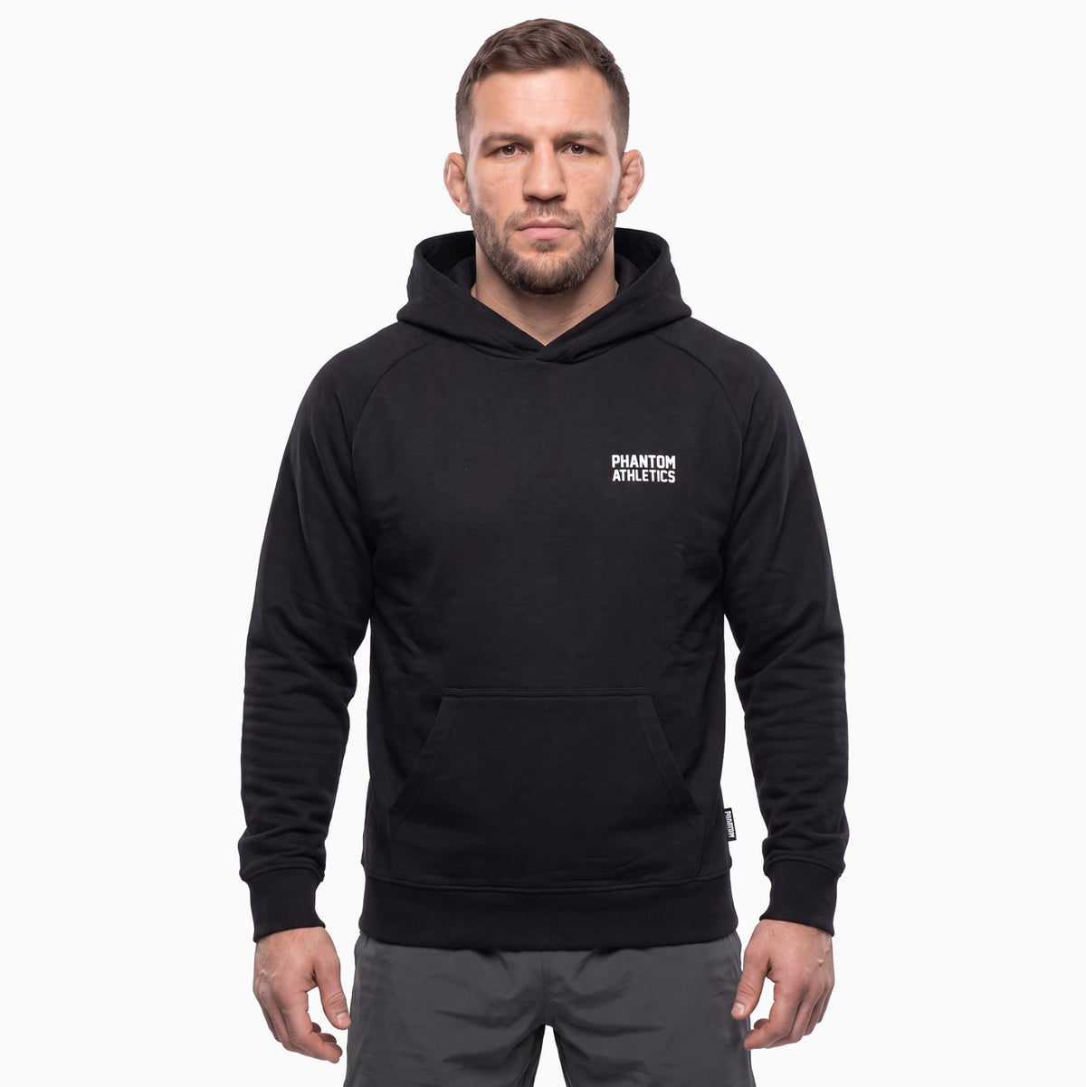 Der Phantom Athletics SERPENT Hoodie verbindet hohen Tragekomfort mit einem auffälligen Design für Fighter und Kampfsportfans. Der Hoodie ist ideal zum Aufwärmen vor dem Training, auf dem Weg ins Gym oder als lässige Streetwear im Alltag.