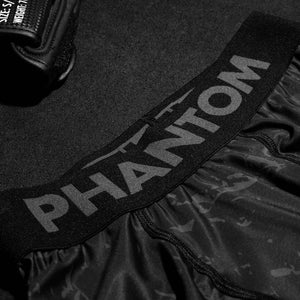 Stylische Fightshorts Vector Germany von Phantom Athletics, ausgestattet mit einem elastischen Bund. Entwickelt für Wettkämpfer im MMA, Kickboxen und Wrestling.