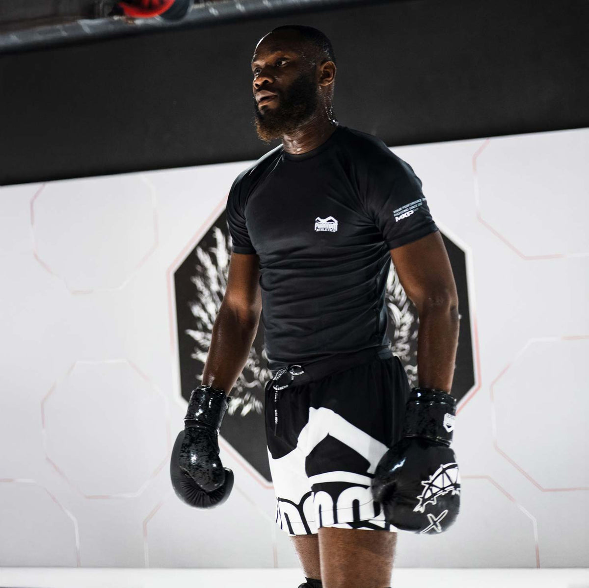Phantom Athletics Rashguard Ruthless – Atmungsaktives, hauteng geschnittenes Trainingstop für intensives Grappling und Sparring.