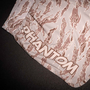 Diese hochwertigen Kampfsport-Shorts im Desert-Tiger-Look bieten optimale Performance für intensive Trainingseinheiten. Perfekt geeignet für Brazilian Jiu-Jitsu, Muay Thai und Sparring.