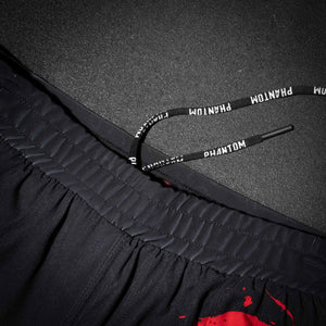 Stylische und funktionale MMA Shorts von Phantom Athletics im düsteren 