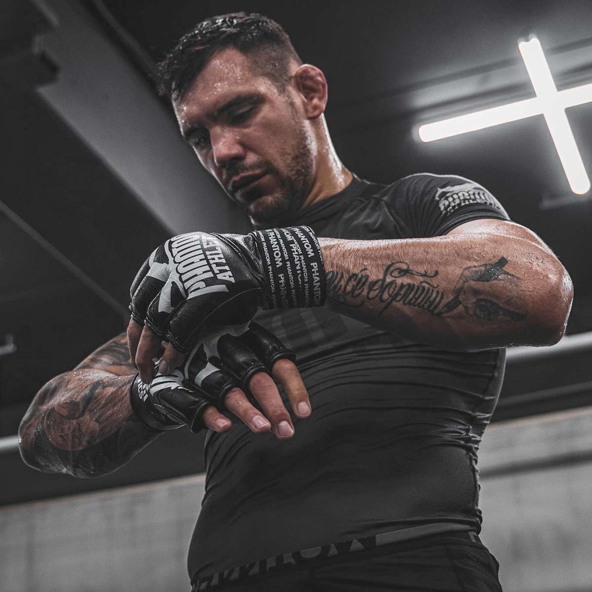 blackout merch handschuhe MMA Handschuhe Blackout für Wettkampf
