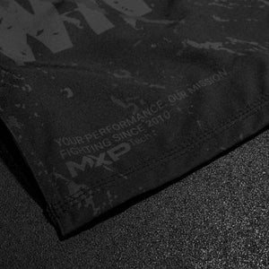 Funktionale und bequeme Fightshorts Evo Germany von Phantom Athletics. Entwickelt für Kampfsportarten wie MMA, Grappling und Kickboxen, mit einem sportlichen Deutschland-Motiv.