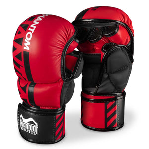 Ergonomisch geformte MMA-Handschuhe von Phantom Athletics, ideal für Grappling und Striking im Training. Strapazierfähiges Material sorgt für Langlebigkeit und Sicherheit.