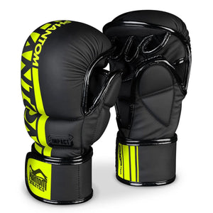Die Phantom Athletics MMA Sparring Handschuhe APEX sind für Fighter entwickelt, die Schutz und Flexibilität miteinander verbinden möchten. Zusätzliche Daumenpolsterung und stabiler Handgelenk-Support sorgen für Sicherheit beim MMA, Sparring und Techniktraining.
