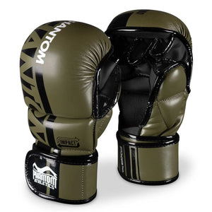 Die Phantom Athletics APEX MMA Sparring Handschuhe ermöglichen durch ihre offene Handfläche einen sicheren Grip bei Grifftechniken und Transitions. Die dick gepolsterte Schlagfläche macht sie gleichzeitig zur funktionellen Kampfsportausrüstung für Striking und intensives Sparring.