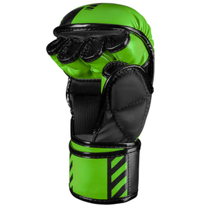 Phantom APEX NEON MMA Sparring Handschuhe. Hochwertige Boxhandschuhe für deinen Kampfsport. Perfekte Verarbeitung machen diese MMA Gloves ideal für Training, Sparring und Wettkampf. Perfekt für MMA Krav Maga oder Muay Thai. Hier in Neon Grün.