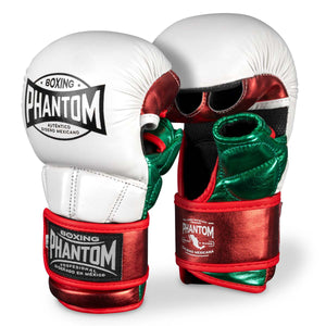 MMA Sparring Gloves MEXICO Silber/Grün/Rot – perfekt für intensives Training, Grappling und Sparring. Offenes Design für volle Kontrolle und Beweglichkeit bei Clinch oder Bodenkampf, gleichzeitig maximaler Schutz durch Polsterung und stabilen Verschluss.