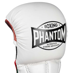 MMA-Sparringhandschuhe in dynamischem Weiß/Grün/Rot-Design von Phantom Athletics, ideal für Kickboxen, Muay Thai und Grappling-Workouts. Die ergonomische Passform sorgt für sicheren Sitz und mehr Kontrolle bei Schlagkombinationen. Hochwertige Verarbeitung für langlebige Performance im Kampfsport-Training.