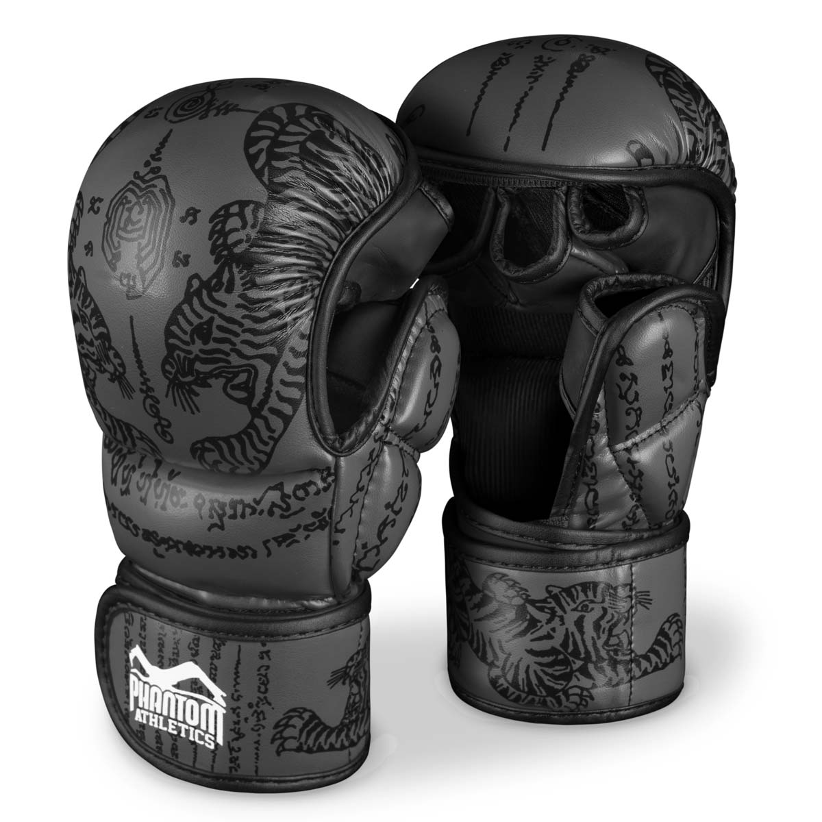 Hochwertige graue Muay Thai Sparring Handschuhe von Phantom Athletics, ideal für intensives Kampfsporttraining und Sparring im Muay Thai und Kickboxen.