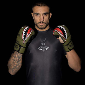 Robuste Phantom Athletics MMA Gloves Fight Squad Army im Army‑Design mit offener Handfläche und stabiler Polsterung, perfekt für intensives MMA‑Training und Sparring.