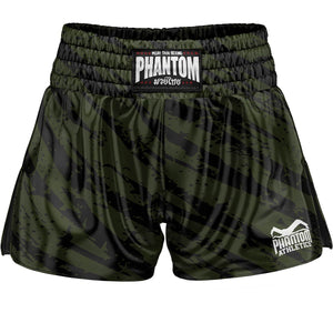 Phantom Athletics Muay Thai Shorts Camo Tiger Gray – stylische und funktionelle Kampfsport‑Shorts im camouflage‑Design, entwickelt für intensives Muay Thai, Kickboxen und MMA‑Training. Die leichte, flexible Passform bietet maximale Bewegungsfreiheit und Komfort bei Sparring sowie Trainingseinheiten.