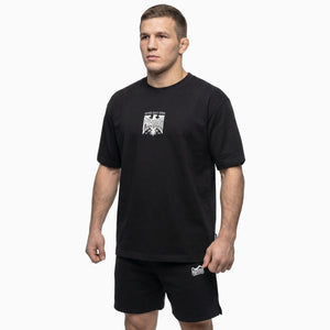 Dieses Premium Heavy Tee von Phantom Athletics kombiniert atmungsaktiven Stoff mit maximaler Bewegungsfreiheit für anspruchsvolles Kampfsporttraining. Perfekt für Sparring, Kickboxen und funktionelle Workouts.