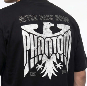 Das Heavy Tee Germany überzeugt durch seinen lockeren Schnitt und stabile Verarbeitung für den Einsatz im Kampfsport. Ideal für Brazilian Jiu-Jitsu, Muay Thai und tägliches Training mit hohem Komfort.