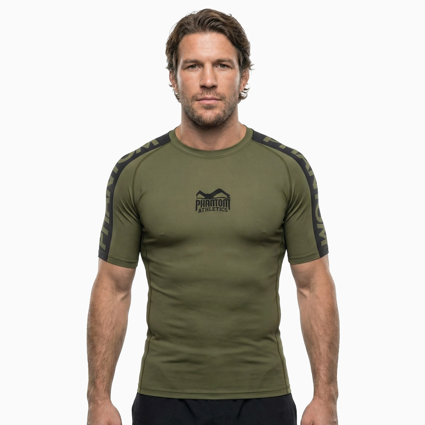 Rashguard für deinen Kampfsport von Phantom Athletics. Eng anliegendes Kompressionstop für MMA, BJJ, Ringen, Muay Thai und andere Fight Sportarten. Perfekte Verarbeitung, Tragekomfort und Performance. Ideal für Training und Wettkampf. Hier im army grünen Apex Design. 