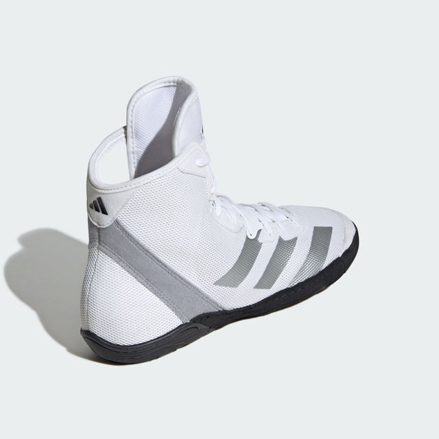Kampfsport-Schuhe Adidas Adizero in Weiß mit innovativem Design für Wrestling, Muay Thai und Kickboxen. Premium-Qualität für Profis.
