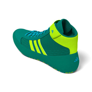 Grüne adidas Wrestling-Schuhe – perfekter Halt, atmungsaktives Obermaterial und hoher Tragekomfort für Kampfsporttraining auf jedem Level.