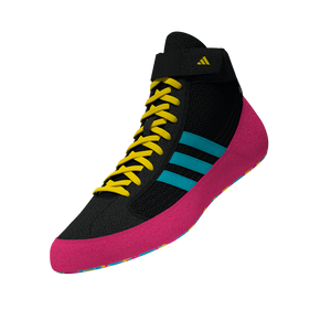 adidas Kampfsportschuhe in markantem Schwarz-Pink – leichte Bauweise und griffige Sohle für schnelle Richtungswechsel im Ringen.