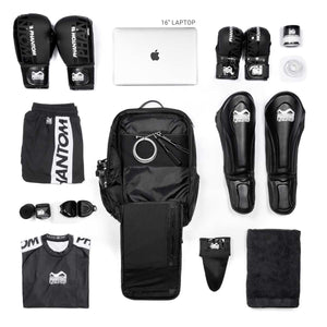 Der Backpack Apex Muay Thai von Phantom Athletics ist der ideale Begleiter für dein Kampfsporttraining – mit viel Stauraum für Handschuhe, Schienbeinschoner und Zubehör. Robustes Material und durchdachte Fächeraufteilung sorgen für Funktionalität und Langlebigkeit.