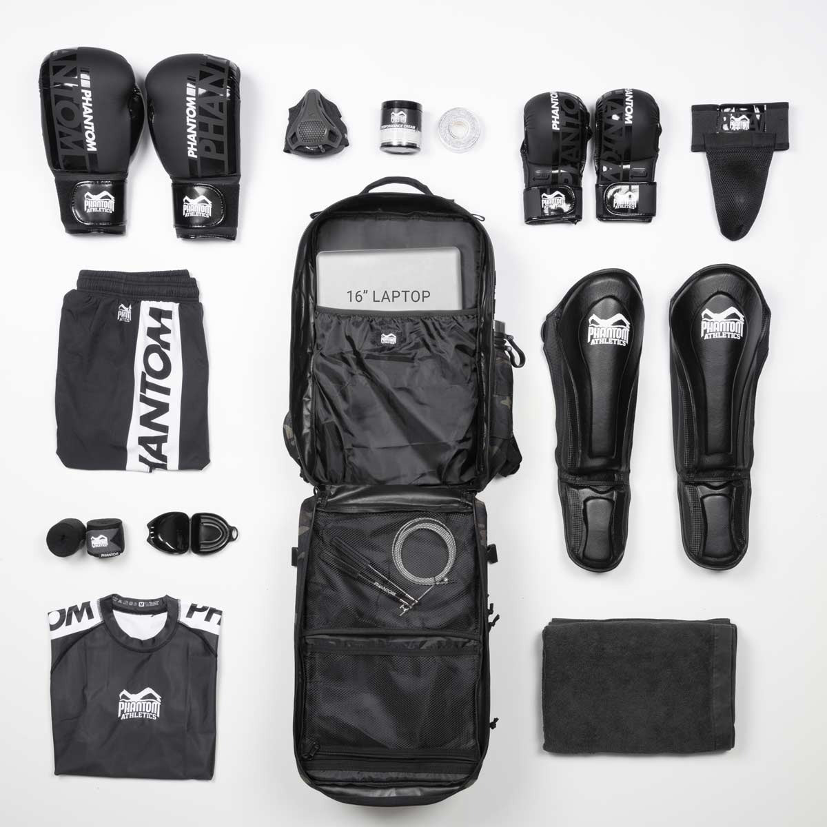 Delta Army Rucksack von Phantom Athletics – mit großem Hauptfach für Kampfsportausrüstung wie Boxhandschuhe, Bandagen und Trainingsbekleidung. Perfekt organisiert unterwegs.