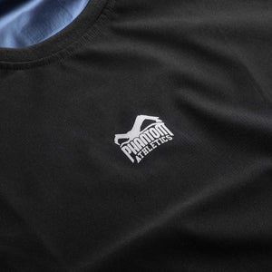 Das Sauna Shirt Nomax von Phantom Athletics wurde entwickelt, um Kämpfern beim Gewichtmachen zu helfen. Es erhöht die Körperwärme und fördert das Schwitzen, ideal für MMA, Thaiboxen und Ringen.