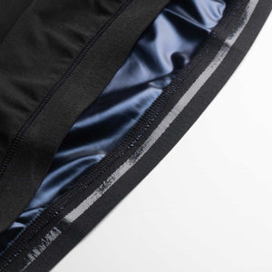 Phantom Athletics’ Sauna Shirt Nomax ist speziell für Sportler konzipiert, die beim Training intensiv schwitzen und gezielt Gewicht verlieren möchten. Perfekt für Weighcut-Sessions im Kickboxen, Muay Thai und Boxen.