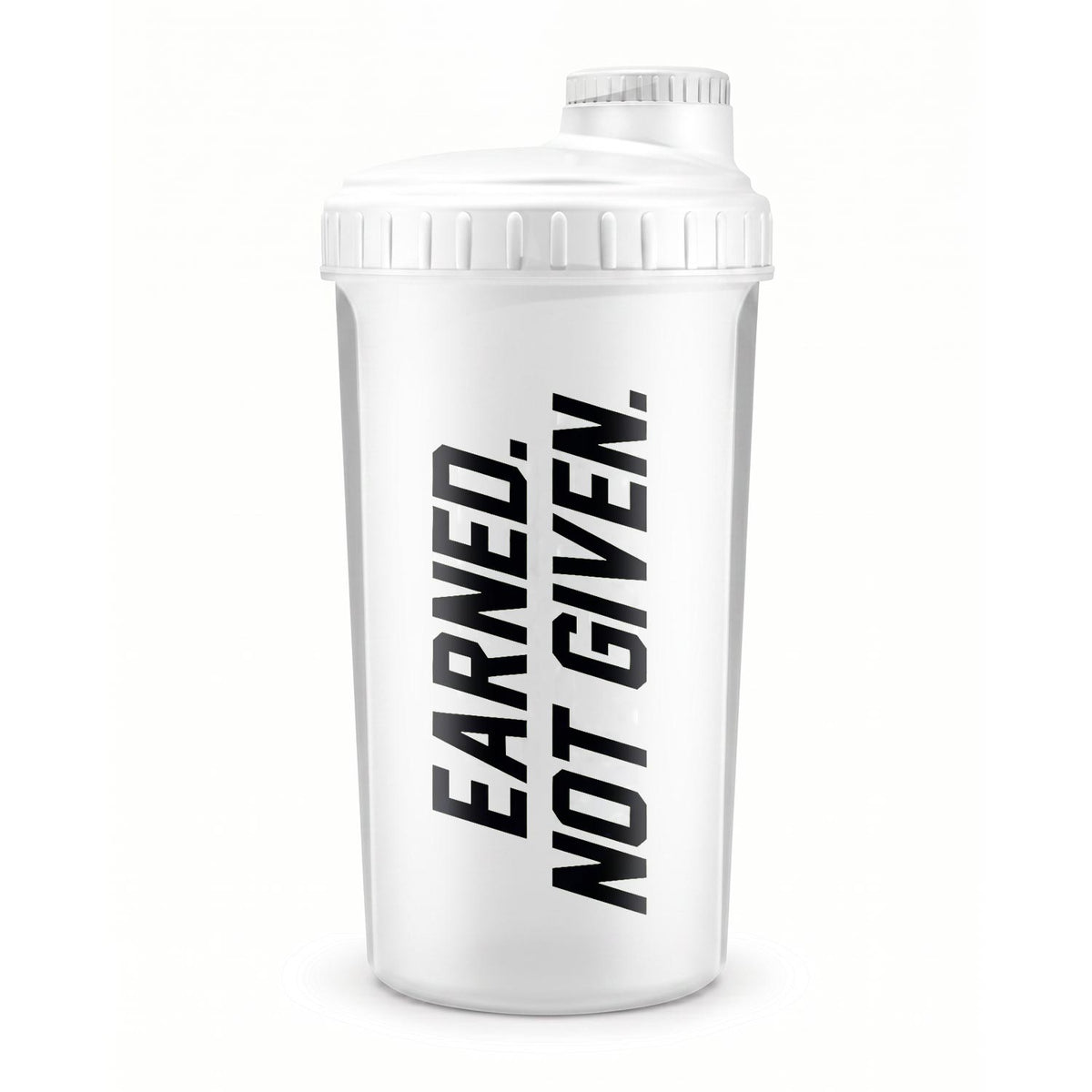 Der Phantom Athletics Shaker „Earned. Not Given.“ in Weiß ist ein praktischer Begleiter für intensive Trainingseinheiten und den Alltag im Gym. Das sportliche Design passt ideal zu MMA, BJJ, Grappling, Boxen, Muay Thai und Krafttraining.