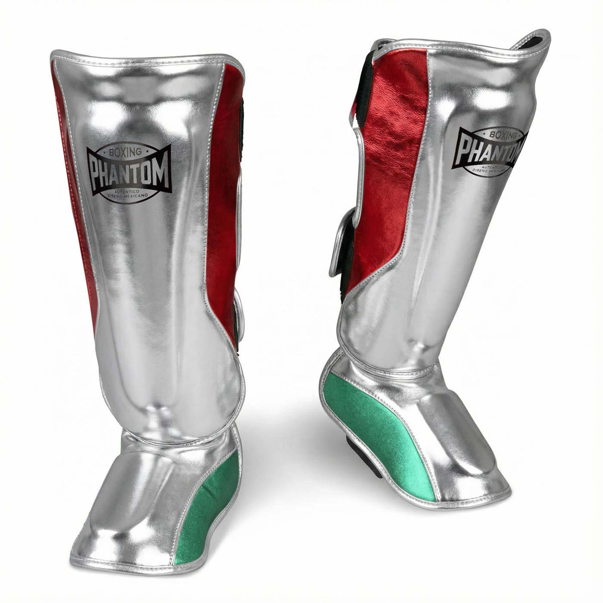 Hochwertige Phantom Athletics Shinpads MEXICO in Silber, Grün und Rot, perfekt für intensives Kampfsport‑Training im Muay Thai, Kickboxen und MMA mit starkem Schutz bei Kicks, Blocks und Sparring. Die robuste Polsterung und ergonomische Passform bieten hohen Komfort und Stabilität bei jedem Workout im Gym.