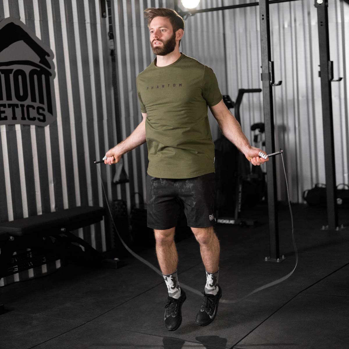 Springseil Performance von Phantom Athletics – perfektes Warm‑Up oder Konditionswerkzeug im Gym‑ oder Home‑Training, entwickelt für häufiges Springen.