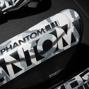 Mit den Apex Whiteout Schienbeinschonern bist du optimal ausgerüstet für anspruchsvolle Kampfsporteinheiten. Sie kombinieren Schutz, Flexibilität und Tragekomfort auf höchstem Niveau.