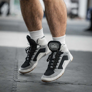 Diese Ringerschuhe von Phantom Athletics wurden für Höchstleistungen im Ringsport entwickelt und vereinen Stabilität mit maximaler Beweglichkeit. Perfekt für Training und Wettkampf auf höchstem Niveau.