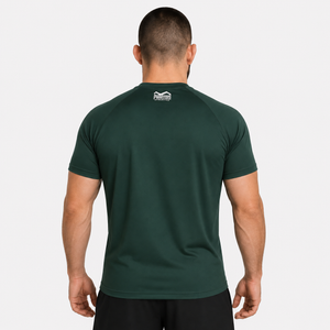 Dieses hochwertige Phantom Athletics Trainingsshirt wurde für maximale Bewegungsfreiheit und Belastbarkeit im Kampfsport entwickelt. Perfekt geeignet für Sparring, Grappling, Fitness-Training und funktionelle Workouts im Gym dank leichtem, strapazierfähigem Performance-Material.