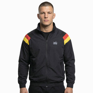 Funktionelle Phantom Athletics Trainingsjacke DMC Team Germany im Retro-Look mit Mesh-Innenfutter, ideal für MMA-Training, Warm-ups und Fitness-Sessions.