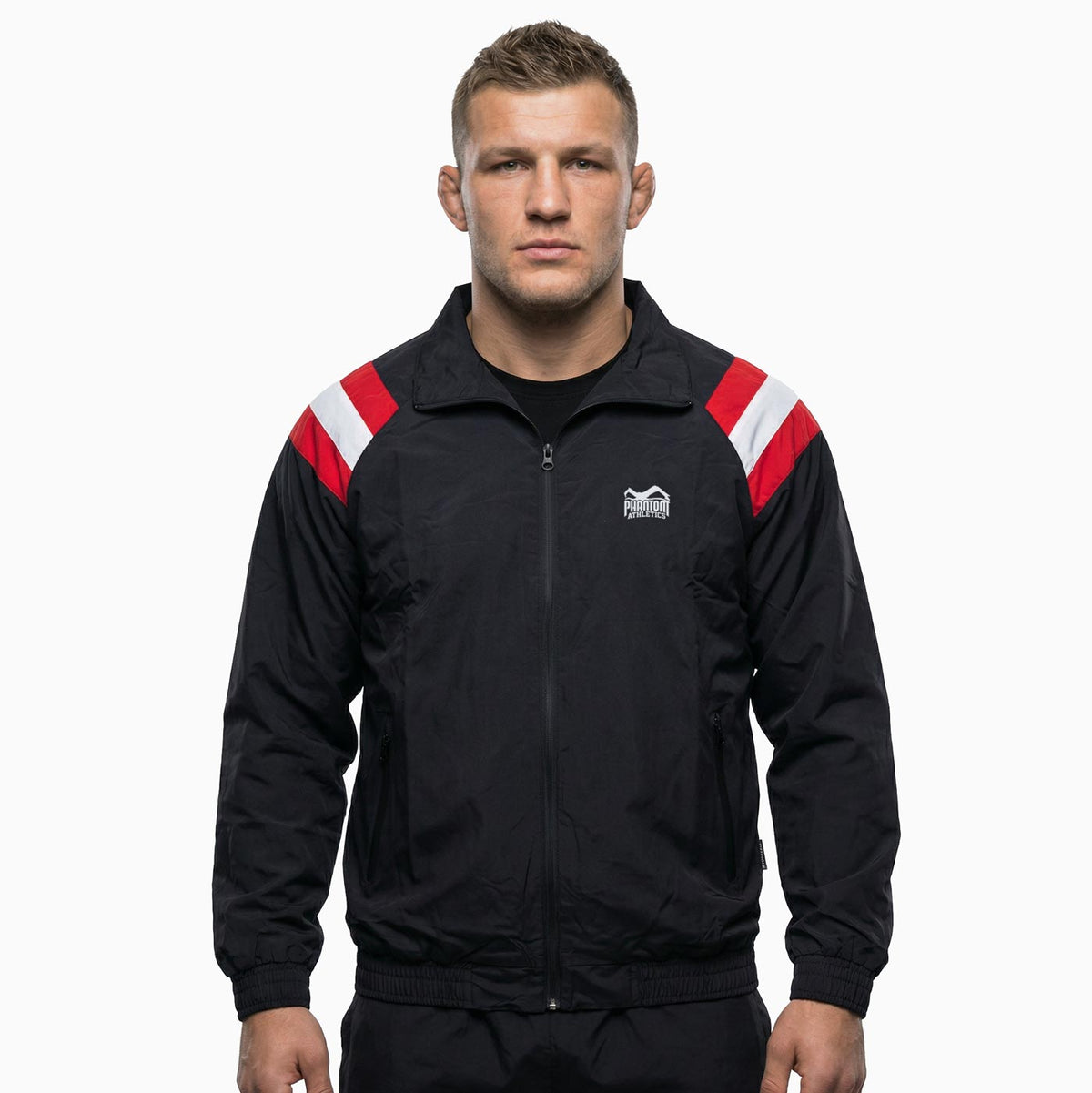 Hochwertige Phantom Athletics Trainingsjacke DMC Team Austria in klassischem Schwarz‑Rot‑Weiß, ideal für MMA‑Training, Warm‑ups und Fitness‑Sessions auf der Matte.