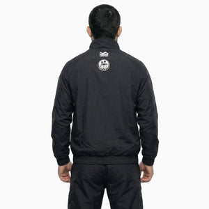Stylische Phantom Athletics Trainingsjacke DMC Team Chechnya mit atmungsaktivem Mesh-Innenfutter und elastischen Bündchen für maximalen Komfort beim Warm-up, Sparring und Fitness-Workout.